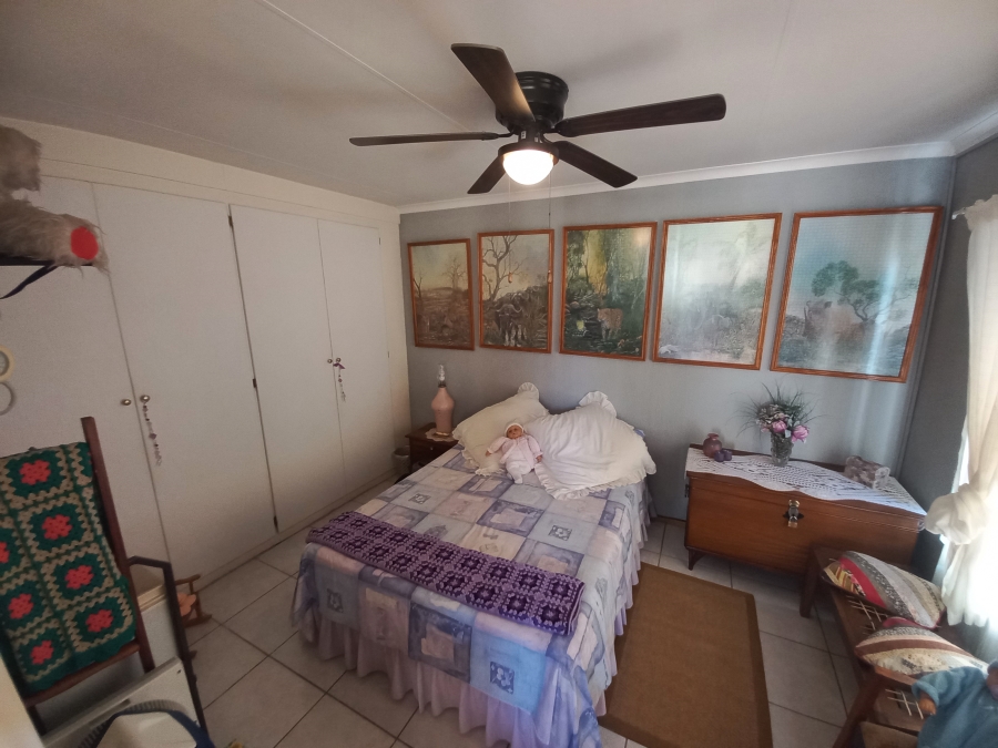3 Bedroom Property for Sale in Safari Gardens North West